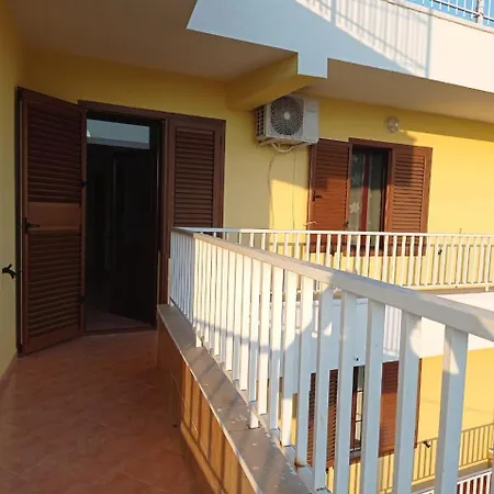 Appartamento Metjus House *